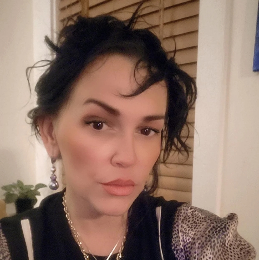 Meet your Posher, Marina